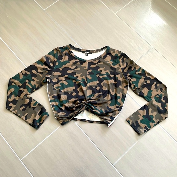 Papaya Long Sleeve Camo Print Top - Picture 2 of 11